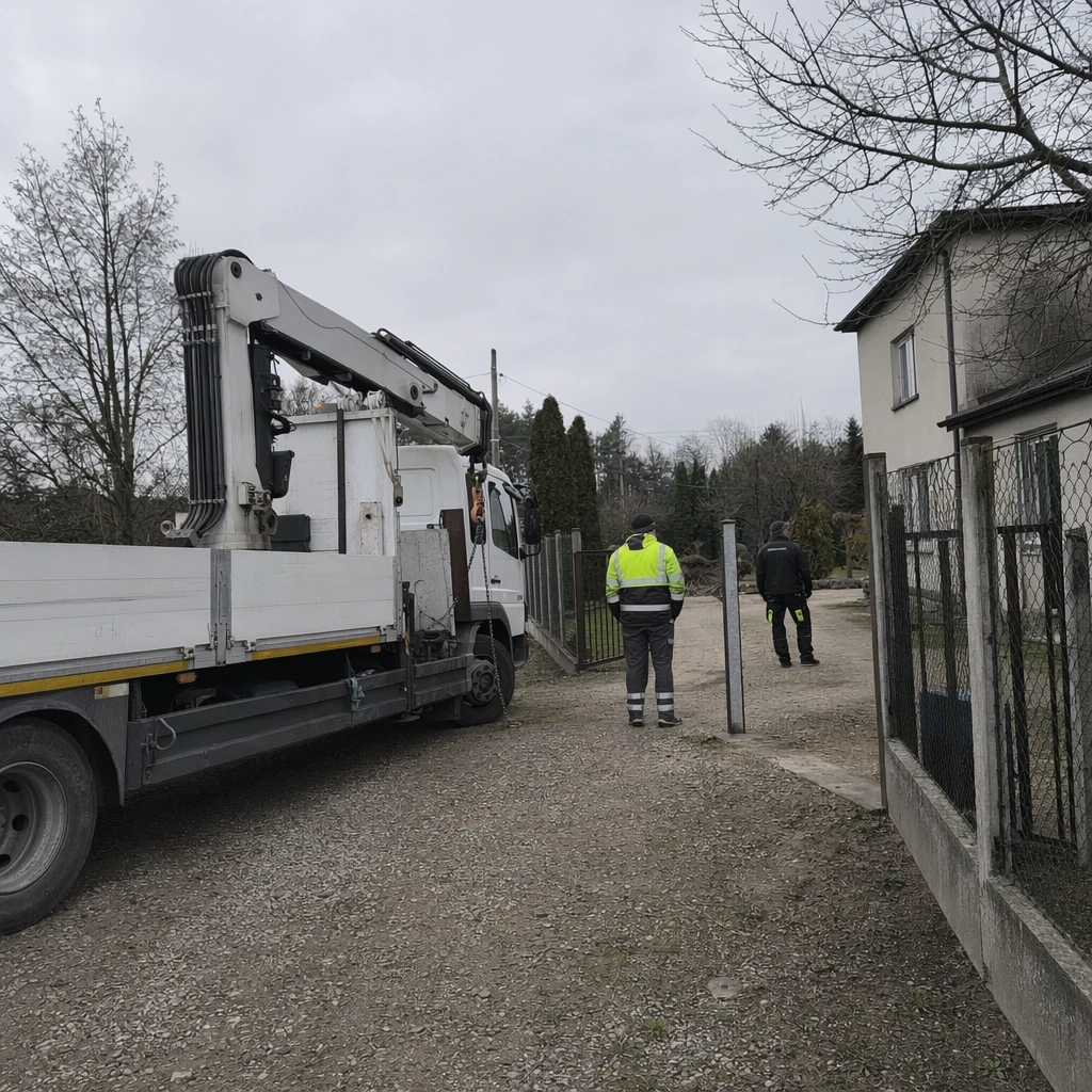 Szambo betonowe na działce domu jednorodzinnego, okolice Pruszkowa